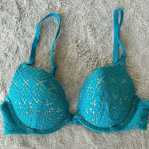 Victoria’s Secret Lined Underwire Push-up Bra 34B